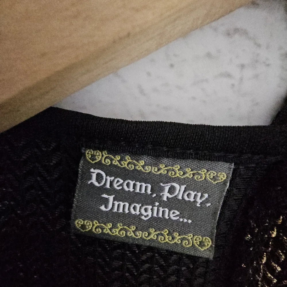 ☆ DREAM, PLAY, IMAGINE... Loose-knit Sheer Chevron Gold Top, 5/6 ☆
